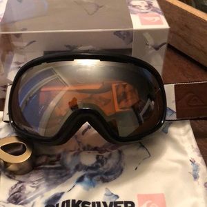 Snowboarding goggles